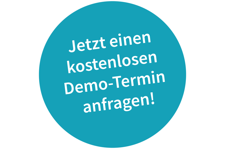Das Bild zeigt einen auffälligen, hellblauen Kreis mit dem Text „Jetzt einen kostenlosen Demo-Termin anfragen!“ in weißen Schrift. Es handelt sich um eine Aufforderung, eine kostenlose Demovorführung für Experimentierbedarf anzufordern.
