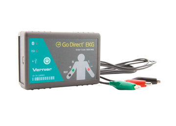 Das Bild zeigt ein Go Direct EKG-Gerät von Vernier, das zur Durchführung von Elektrokardiogrammen dient. Es ist mit farbigen Anschlüssen für die Elektrodensensoren ausgestattet und verfügt über eine Schnittstelle für die Verbindung zu einem Computer oder mobilen Gerät.