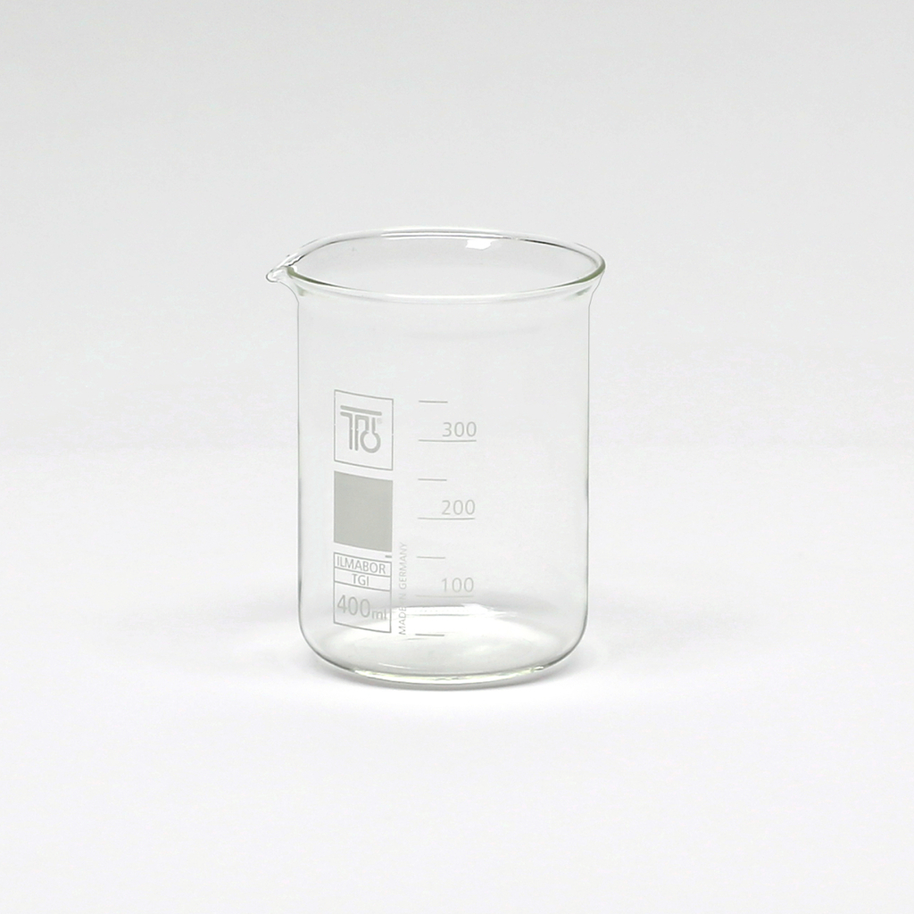 Auf dem Bild ist ein transparenter Becher (400 ml) aus Glas zu sehen, der mit einer Skala zum Abmessen von Flüssigkeiten versehen ist. Er eignet sich ideal für Experimente im Bildungsbereich und zeigt eine hochwertige Verarbeitung.